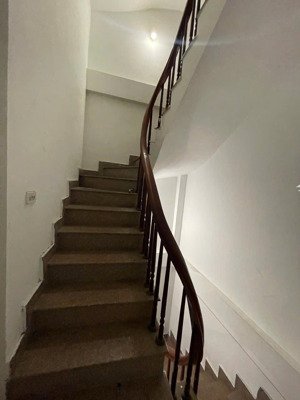 bán nhà 4 tầng lô góc ô tô đỗ cửa mậu lương. dt: 30m. gía chưa đến 6 tỷ. lh: 