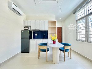 cho thuê căn hộ 1 phòng ngủ, tách bếp, máy giặt riêng, tivi, ban công, thang máy, cho nuôi mèo