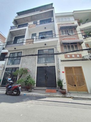 bán nhà tân bình f13 hoàng hoa thám hẻm ô tô 9mx18m, hđ thuê 30tr/tháng, giá 15.2 tỷ thương lượng