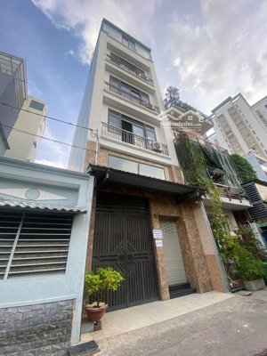 vị trí cực đẹp hẻm xe tải nguyễn hữu cảnh p22 sát ngay landmark 81 giá 10.8 tỷ dt 4x12m-5 tầng