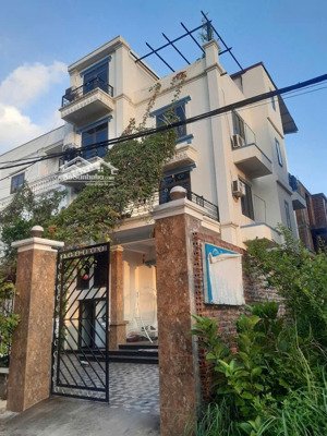 bán nhà biệt thự đồng xép 12 phòng khép kín đầy đủ nội thất - hiện đang cho thuê 15 triệu/tháng