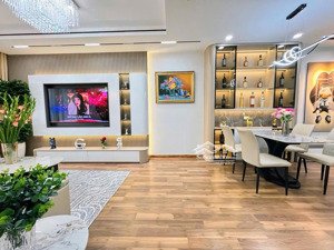 bán căn góc 3 ngủ, tầng trung, view thoáng, sẵn sổ hồng, giá thương lượng chủ nhà, lh 