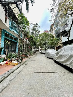 bán nhà phân lô căn góc cổng bệnh viên nhi trưng ương, 55m 5 tầng mt 5m kd các loại , giá 18 tỷ