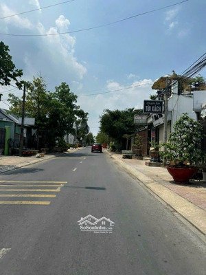 ngay khu chợ lách chủ gửi lô đất giá 589tr/120m2 có sổ sẵn, dân cư đông đúc, cách lộ lớn 10 -15p