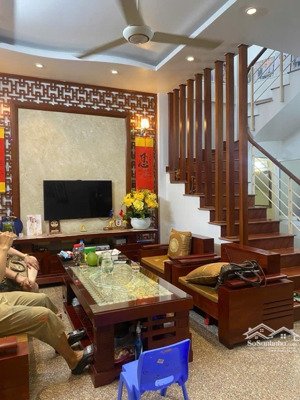 nhà đẹp ở ngay - cách ô tô 50m đến nhà - đi thẳng ra phố, hồ tây lộng gió - 33/40m