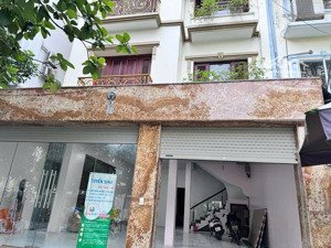 cho thuê lk 130m 4 tang kim văn kim lũ vị trí đẹp trước trường