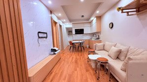 chính chủ em hằng cần bán tập thể tầng 1 hoàng quốc việt - kinh doanh online - ô tô đỗ cửa