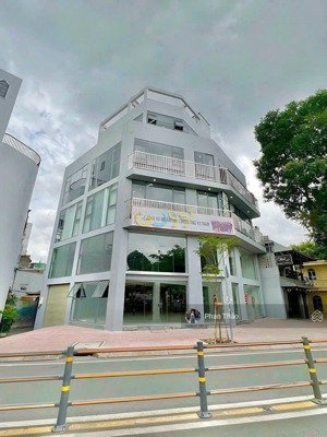 khuôn đất xây chung cư,tòa nhà văn phòng mặt tiền q tân phú-80x46m-ctxd 2 hầm 17 tầng-giá 200 tỷ