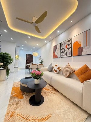 chính chủ cần bán gấp rivera park sg 68m2, 2pn 2wc, giá 2ty490