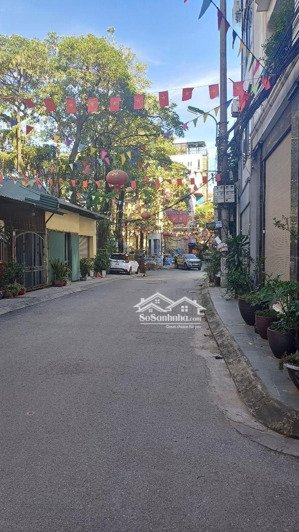 bán nhà phân lô tân xuân ô tô đậu cửa khu cán bộ diện tích 40m x 4 tầng, chỉ 7.8 tỷ 