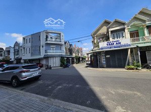 bán nhà trệt lầu đẹp kiên cố gần làng đại học, đông hoá, dĩ an