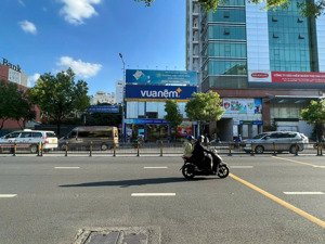 chính chủ bán gấp nhà mt trương công định, quận phú nhuận, dt: 7*55m, giá 49 tỷ, ctxd: 9 tầng