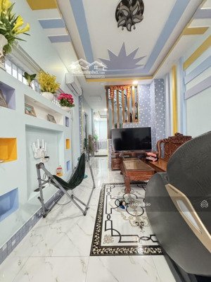 hồ học lãm 4 tầng 4x17 hẻm thông 50m ra mặt tiền 5.4 tỷ lô góc nở hậu view thoáng