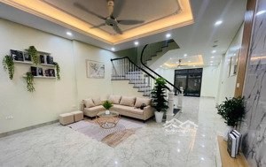 siêu phẩm gà lôi đẻ trứng vàng giữa lòng thủ đô