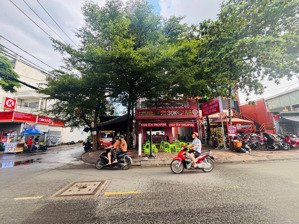 sản phẩm hạ 2 tỷ! bán nhà căn góc 2 mặt tiền trường chinh khu bàu cát- dt 10x10m hdt 20tr- 13,5 tỷ