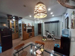 chủ nhà cần bán gấp cc tôn thất thuyết q.4 - dt 61m2 - 2pn,2wc - gía 1,59 tỷ