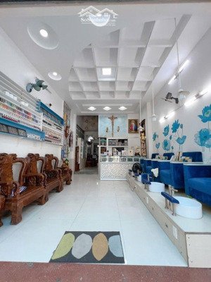 nhà 4tầng, 4,5x18m. hxh5m 1trục sát mt đs4, phạm văn chiêu, p16, gò vấp. chỉ 8tỷ5.
vị trí đẹp.