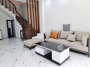 bán nhà láng hạ đống đa nhà mới ngõ thông tặng nội thất ở ngay dt 30m 5t 7.9 tỷ