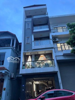 siêu phẩm nhà đẹp giang biên ô tô tránh 5 tầng hiện đại 8,9 tỷ