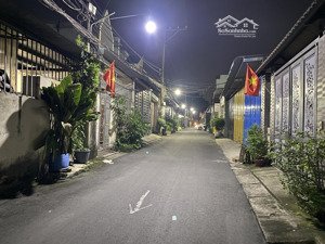 bán nhà gác lửng gần chợ nhỏ phường tân hiệp .diện tích : 5m x 10m. sổ riêng thổ cư 100%. hàng hiếm