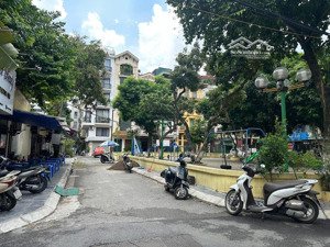 siêu phẩm hiếm có hoàng quốc việt, 7 tầng thang máy, tiện ích bạt ngàn,gần mặt phố, ngõ ô tô tránh