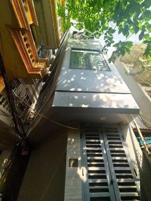 siêu hiếm - trần quốc hoàn - cầu giấy. lô góc, oto tránh. kinh doanh. 42m 5 tầng. mt 3.8m, 21.5 tỷ