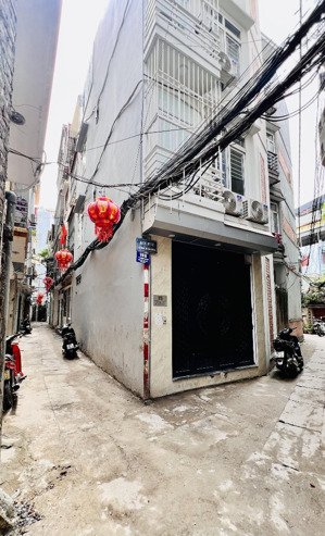 giá tốt - hoàng mai - cách ô tô 20m - lô góc - mặt tiền 5m - 25tr/ tháng