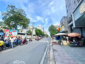 ngay nút giao 3/2 - hàn hải nguyên q11 - 2 tầng - sát mặt tiền - hẻm 6m - 47m2
giá 7.5 tỷ tl