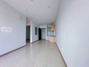 cần bán căn 2 phòng ngủ bcons plaza diện tích 56m2 sổ hồng riêng