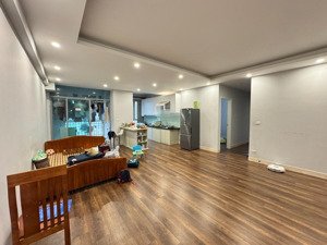 bán căn góc 117m2 , 3pn,toà t608 - tổng cục 5 bca,cạnh kđt nam cường - hoàng quốc việt,giá tốt