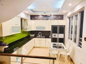 bán nhà văn cao 60m, 5 tầng mặt tiền 4,8m 13 tỷ