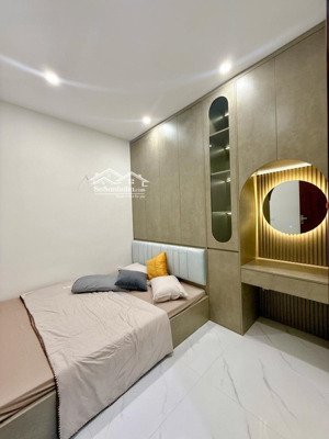 bán căn hộ tập thể hoàng quốc việt, cầu giấy, ô tô đỗ, dt 70m2, 2 ngủ 1vs. giá 3.85 tỷ