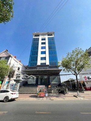 bán nhà góc 2 mặt tiền đặng văn bi. dt 176m2 (8x22m), 2 tầng, hđt 130tr/th. giá 40 tỷ tl - tin thật