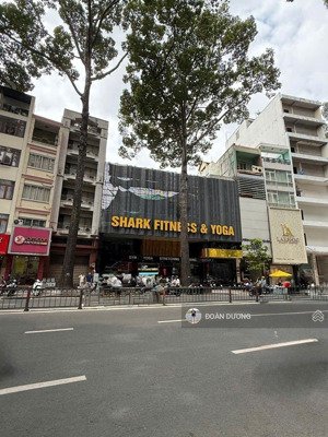 bán tòa nhà mặt tiền đẳng cấp siêu hiếm đường 3 tháng 2, quận 10. dt: 2125m