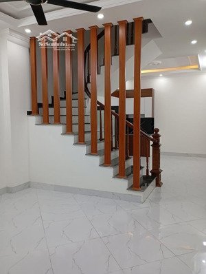 bán nhà đẹp mới - phố đỗ đức dục - diện tích 43m2 - cách ô tô tránh 15m - giá chỉ 8 tỷ nhỏ