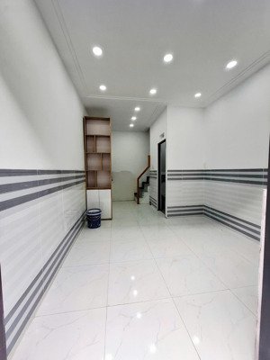 nhà đẹp cần bán gấp thuộc phường đông hung thuận q12 dt: 3,5 x 6m đúc 1 tấm giá:,1ty180tr