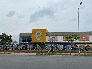 biệt thự góc 2 mặt tiền đường cityland garden ngay siêu thị e mart 11 x 20m. giá thỏa thuận