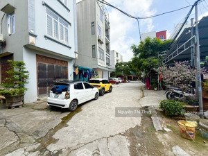 nhà dân xây phố việt hưng lô góc dt70m 4t giá 12,8 tỷ ô tô 7 chỗ vào nhà cách mp 40m