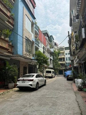 hót hót hót - tân ấp - ba đình - phân lô - gara - ô chờ thang máy - trước nhà ô tô tránh