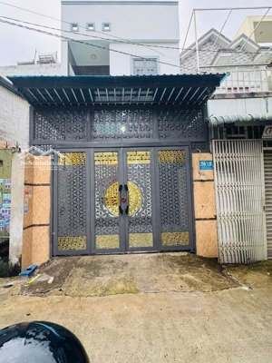 chính chủ cần bán trệt lầu kiên cố. gần kdc hoàng hùng, siêu thị go. p. đông hòa, dĩ an. dt 60m2