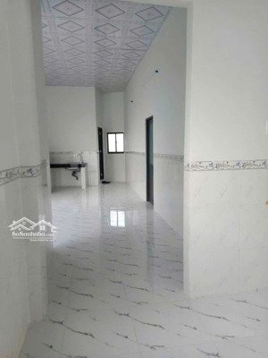 bán nhà đẹp 7*13m, sổ hồng riêng, 1,6 tỷ, đường 826 c long hậu, giáp nhà bè, 2 phòng, sang tên ngay