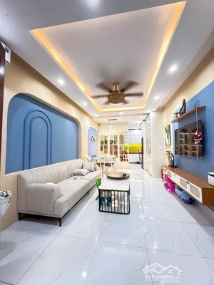 bán nhà văn tiến dũng bắc từ liêm ,full nội thất ở ngay ,gần đại học công nghiệp hà nội,dân cư đông