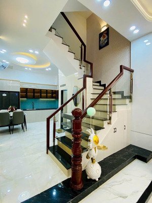 thanh lý nhanh căn mt đường nguyễn trãi, phường lái thiêu, thuận an, gía 1,79 tỷ , sát vincom plaza