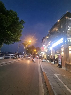 trích sài - bán tòa nhà apartment 9 tầng - dt 105m2 - giá 41 tỷ