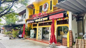 bán đất: đường hồ nghinh. diện tích 250m2. đang cho thuê tháng 50 triệu/th. đoạn đẹp. giá 62 tỷ