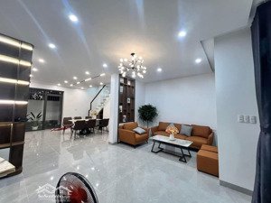 nhà mặt tiền kinh doanh đường ngô quyền, trung tâm tp. đông hà