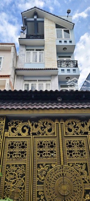 lên sóng em nhà phố đẳng cấp- một trục thông - 4 tầng - 105 m2 - tiện kinh doanh- chỉ 11,6 tỷ tl.