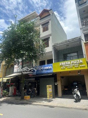 hàng hiếm! nhà phố mt nguyễn thái bình - 5 tầng - sẵn sàng vào ở - giá 10.5 tỷ 