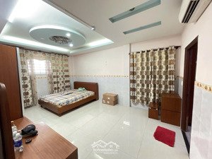 căn hộ 2pn 2wc siêu rộng 150m2 ngay nguyễn xí