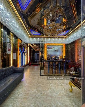 chủ cần bán gấp giảm 5 tỷ mp trung hoà cg 132m² 5t mt5.6m thang máy kd sầm uất 82 tỷ